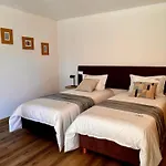 Qg Quinta De Grovelas Oda ve Kahvaltı